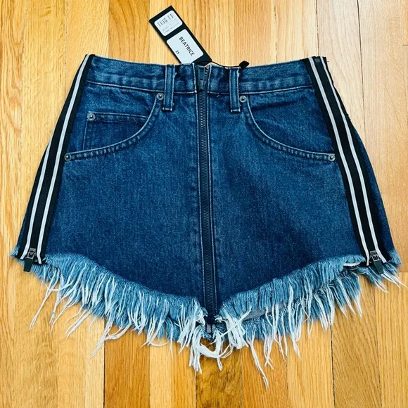 NWT Carmar Beatrice Denim Skirt Size 25 - Picture 3 of 6